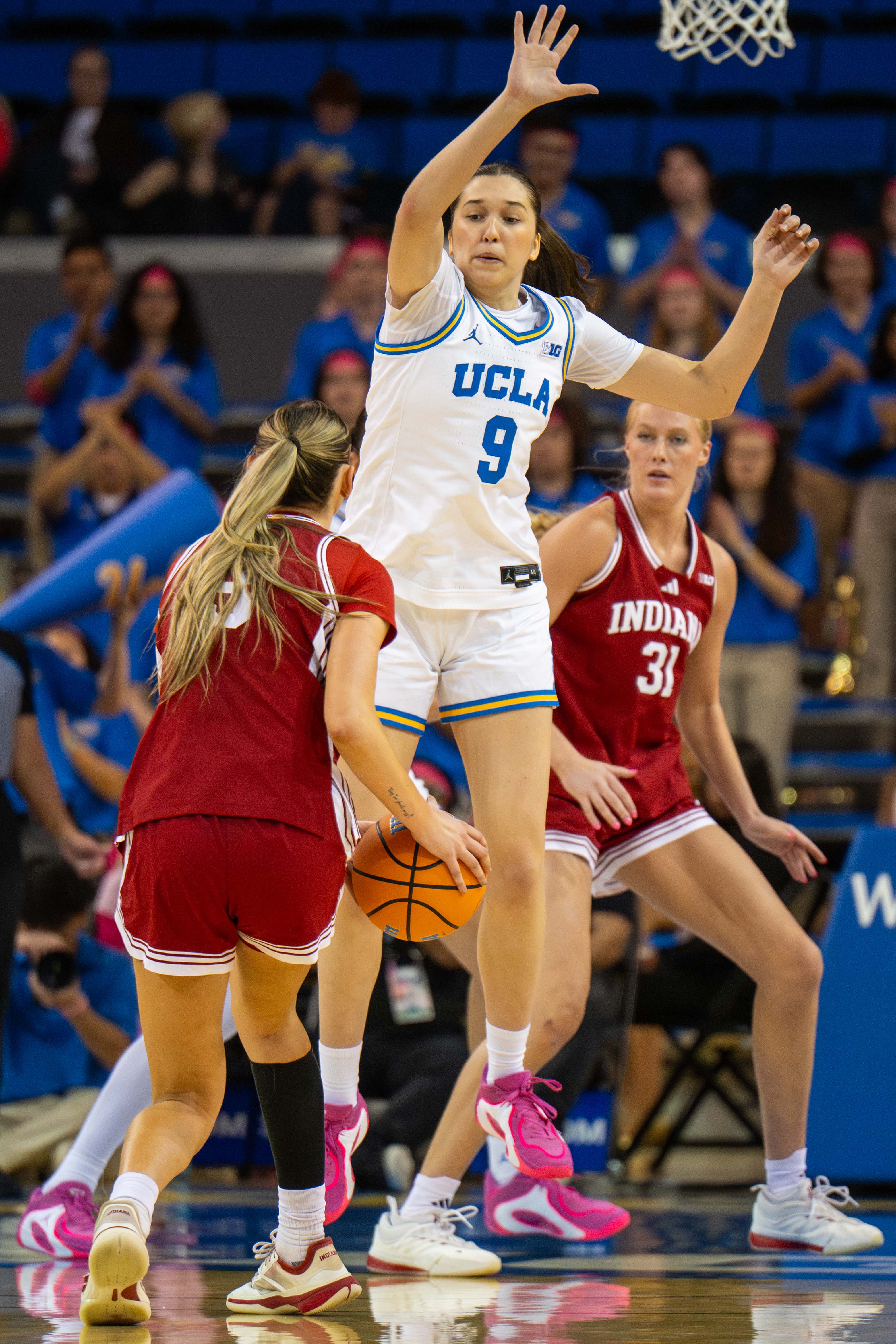 (Michael Gallagher/Assistant Photo editor)