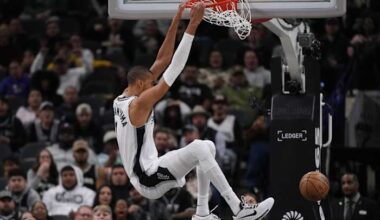 Spurs win in return home to San Antonio delayed by snow, mechanical issues
