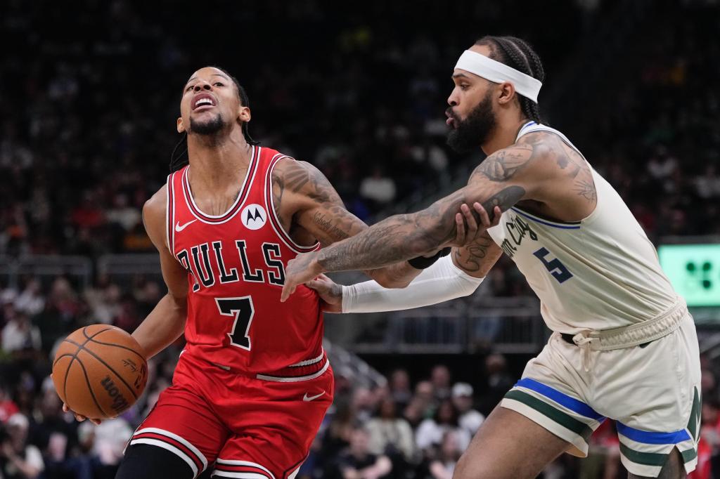 Chicago Bulls lose to the Milwaukee Bucks 131-115