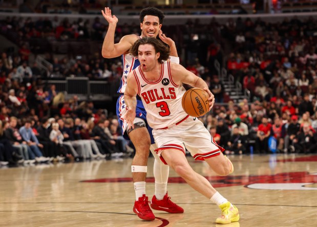 Bulls guard Josh Giddey drives the lane in the second quarter during a game against the 76ers on Dec. 26, 2025, at the United Center. (Dominic Di Palermo/Chicago Tribune)