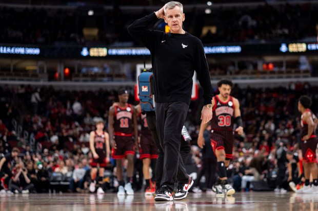 Chicago Bulls head coach Billy Donovan scratches his head in the second half of a game against the Portland Trail Blazers at the United Center in Chicago on Feb. 26, 2026. (Josh Boland/Chicago Tribune)