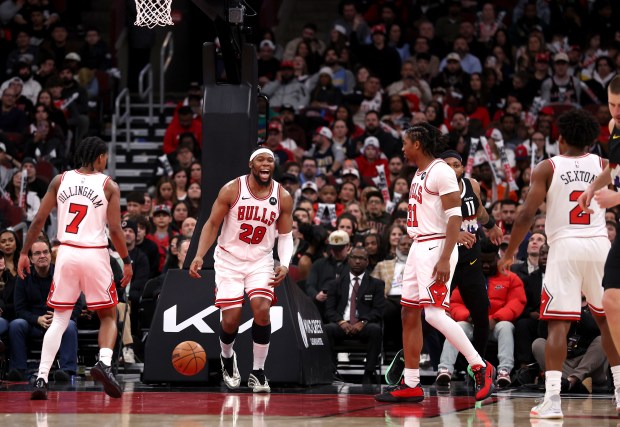 Chicago Bulls center/forward Guerschon Yabusele (28) reacts after blocking a shot in the second half of a game against the Denver Nuggets at the United Center in Chicago on Feb. 7, 2026. Joining Yabusele on the court are fellow new Bulls players Rob Dillingham (7), Jaden Ivey (31), and Collin Sexton (2). (Chris Sweda/Chicago Tribune)
