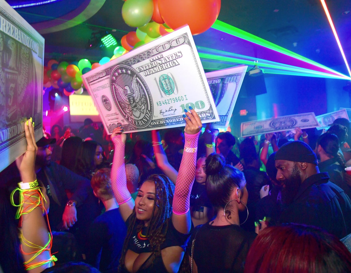Hawks to bring ‘Magic City’ strip club vibe to home game, but without the dancers