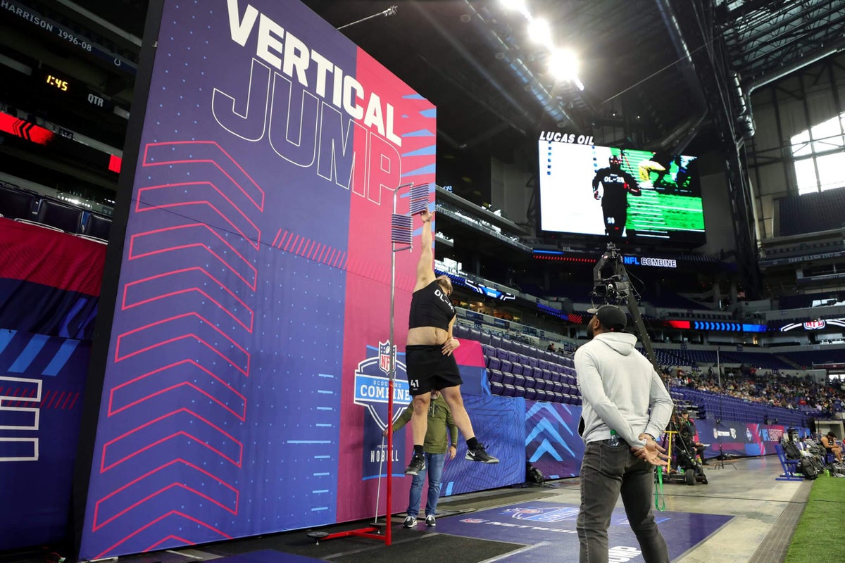 Which 2026 NFL Draft prospects received invites to NFL Scouting Combine?