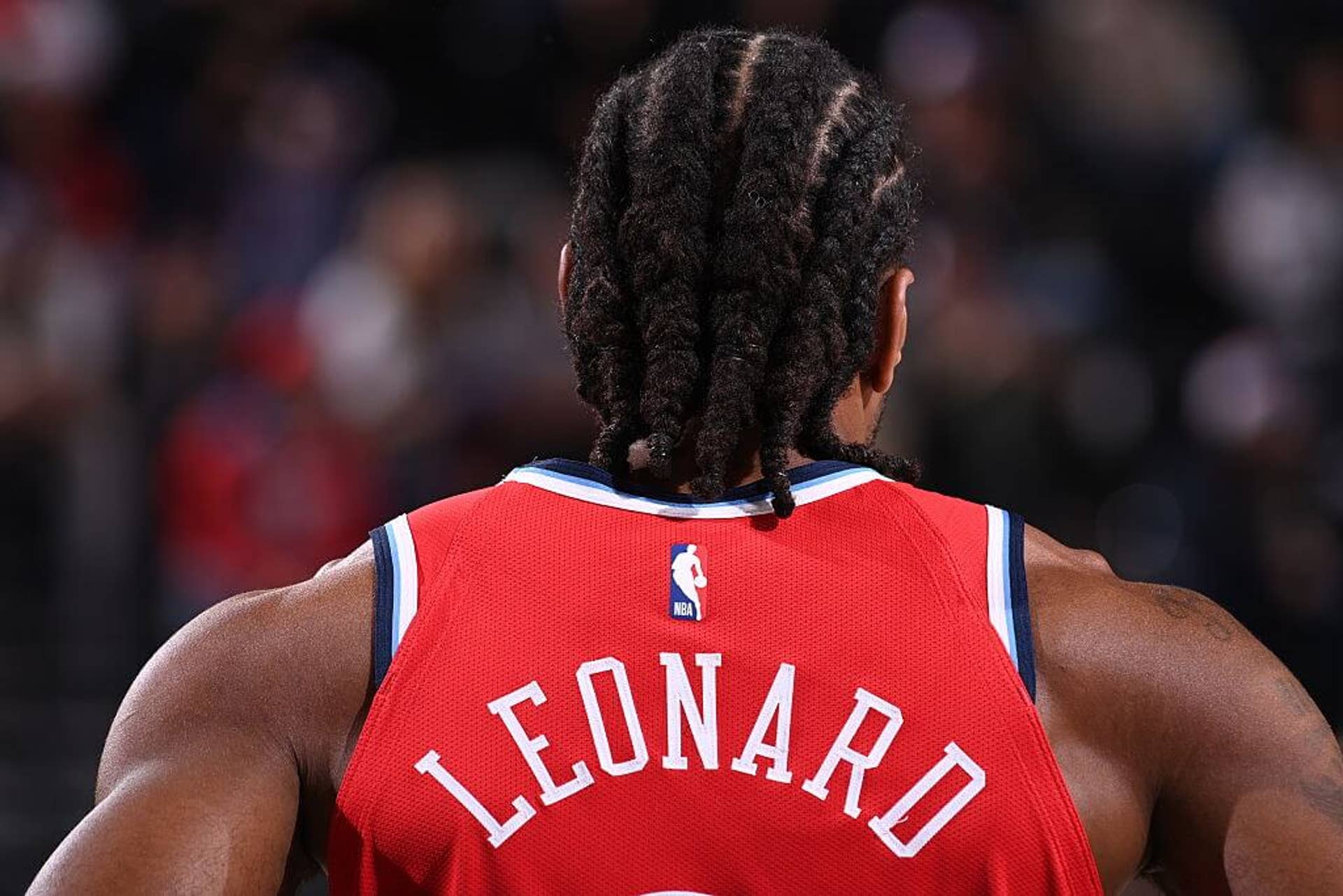 Kawhi Leonard looks on during a Clippers game.