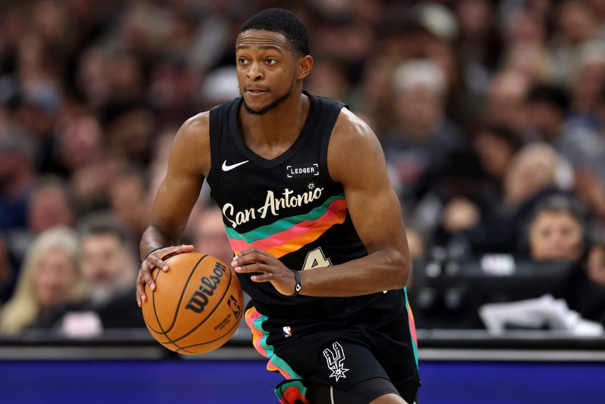 De’Aaron Fox to replace Giannis at NBA All-Star Game; Norman Powell to switch teams