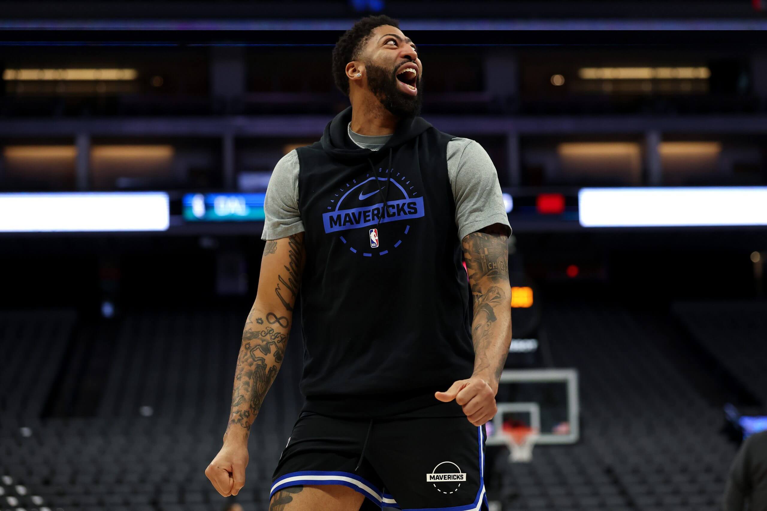 The team acquiring Anthony Davis this year is receiving more praise than the one that acquired him last year. (Ezra Shaw/Getty)