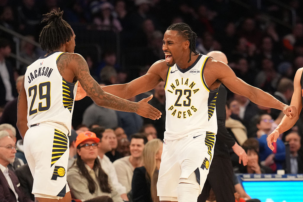 NEW YORK, NY - FEBRUARY 10: Quenton Jackson #29 and Aaron Nesmith #23 of the Indiana Pacers high five during the game against the New York Knicks on February 10, 2026 at Madison Square Garden in New York City, New York. NOTE TO USER: User expressly acknowledges and agrees that, by downloading and or using this photograph, User is consenting to the terms and conditions of the Getty Images License Agreement. Mandatory Copyright Notice: Copyright 2026 NBAE (Photo by Jesse D. Garrabrant/NBAE via Getty Images)