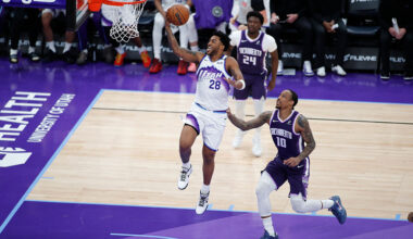 Kings suffer another blowout loss, extend skid to 14 straight