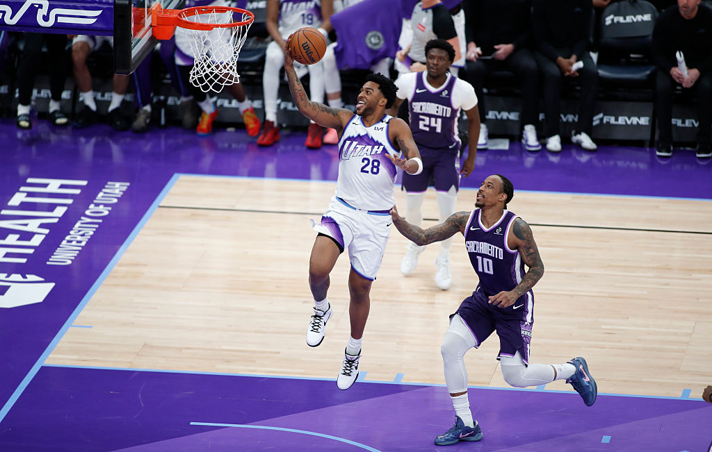 Kings suffer another blowout loss, extend skid to 14 straight