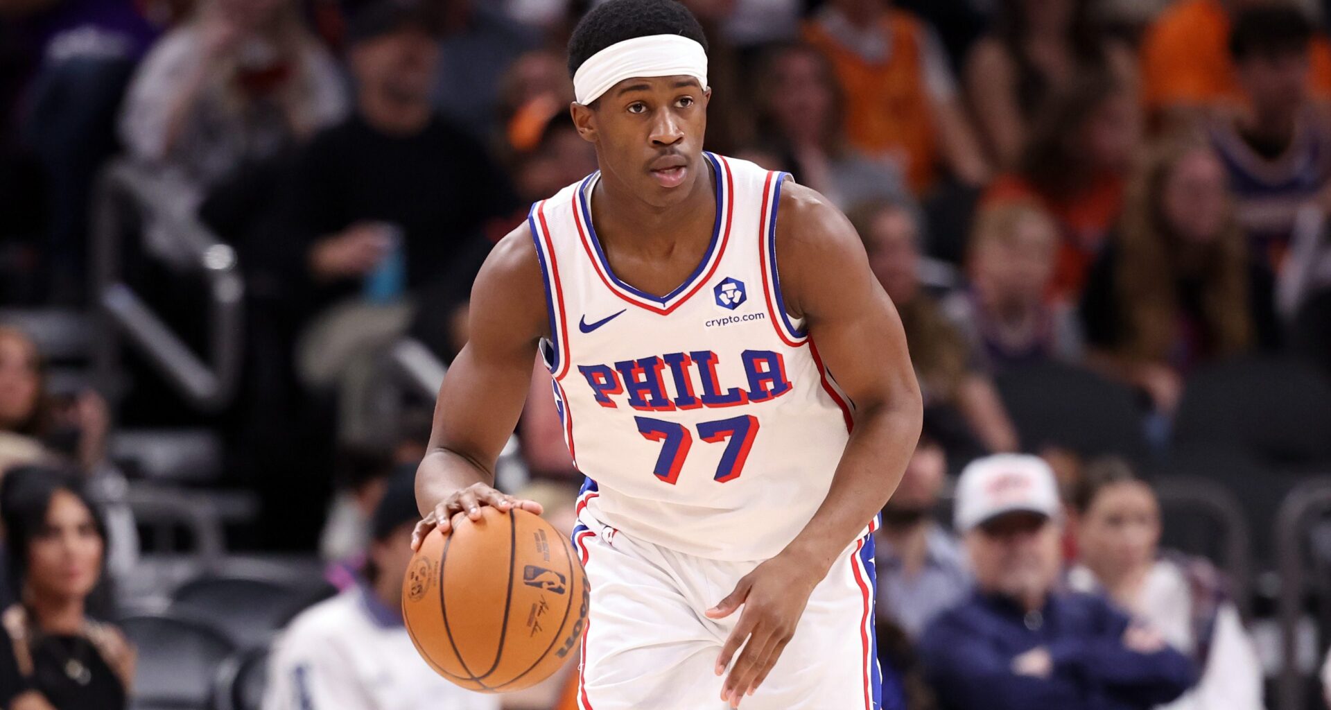 VJ Edgecombe dribbles the ball.