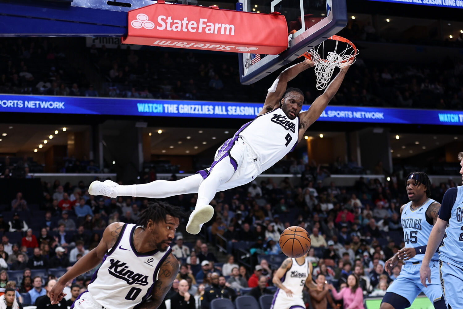 Kings losing streak ends at 16 as they defeat Memphis