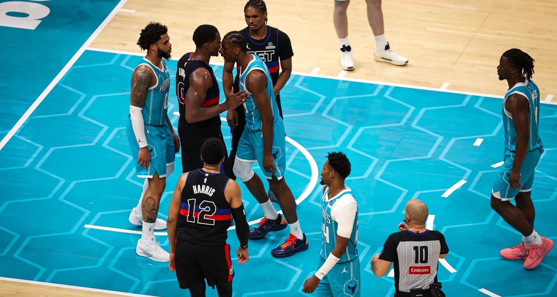 Live Updates: LeBron James' Lakers takes on Jalen Williams' Thunder