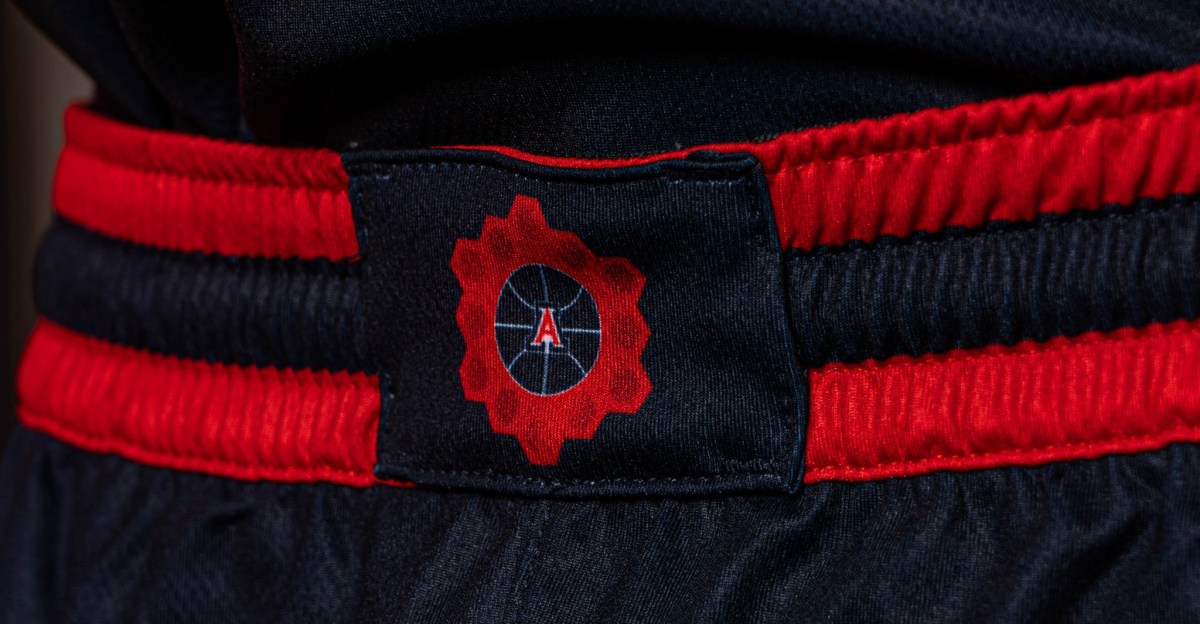 Arizona Wildcats men’s basketball vs. BYU fan discussion