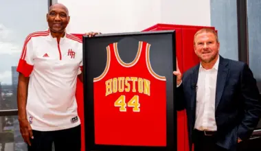 Breakfast with Elvin Hayes, still The Big E in the Bayou City image