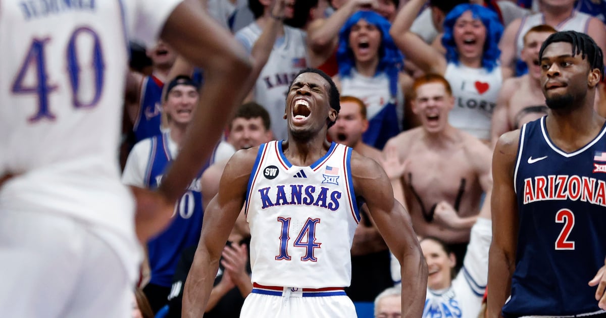 No. 9 Kansas beats top-ranked and previously undefeated Arizona