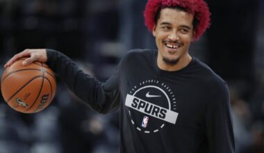 Knicks sign Jeremy Sochan to minimum deal 1 day after Spurs waive him: Sources