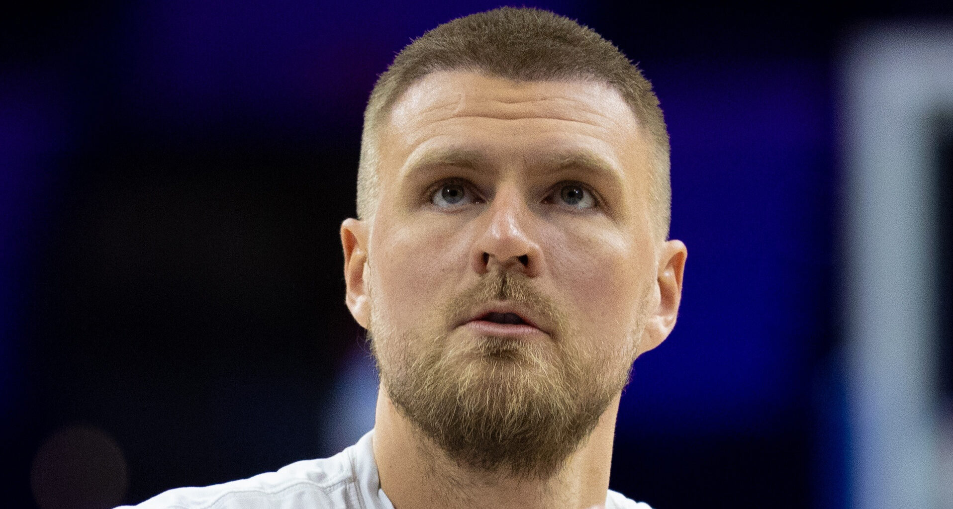 Kristaps Porzingis shooting before a game