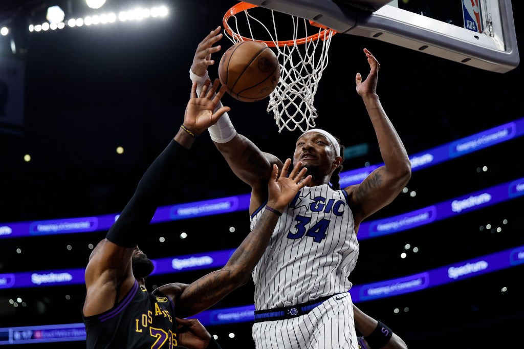 Orlando Magic take down Lakers on road