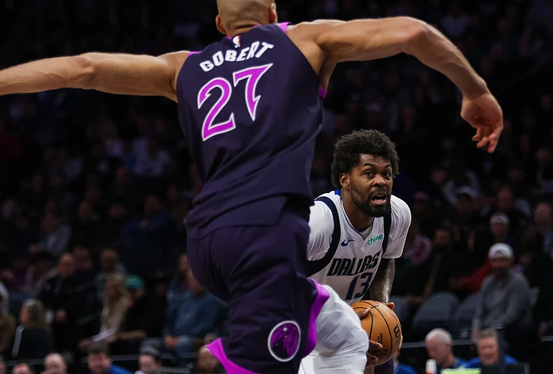 Minnesota Timberwolves Vs Dallas Mavericks NBA basketball game-Klay Thompson