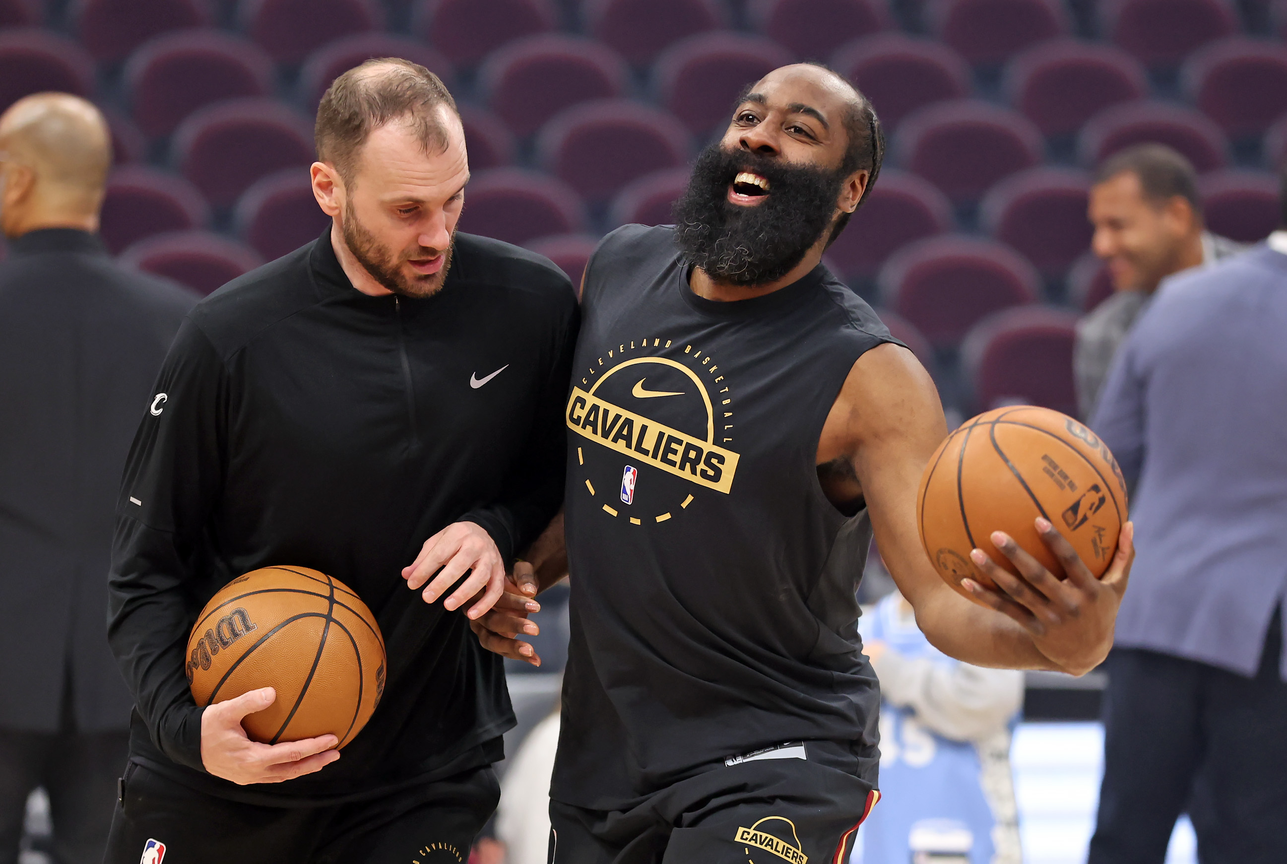 Cleveland Cavaliers guard James Harden warms up before the game against the Washington Wizards. 
