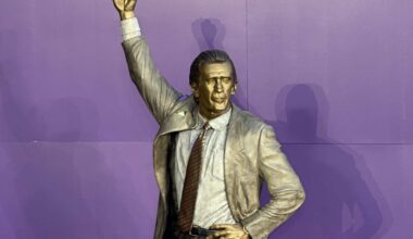 After Riley statue, do Heat now owe Dwyane Wade a do-over?