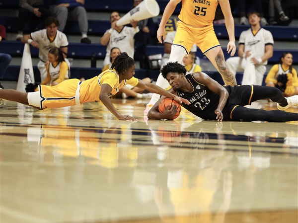 Photo Gallery: Toledo vs. Kent State men's college basketball