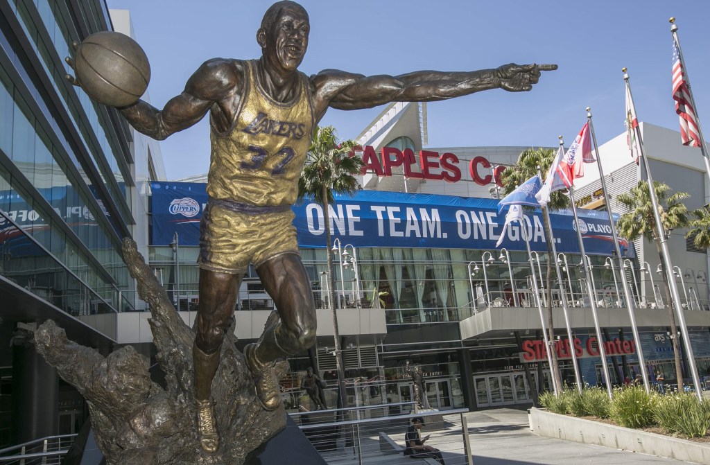 Miami Heat's Pat Riley to be immortalized Sunday by Lakers