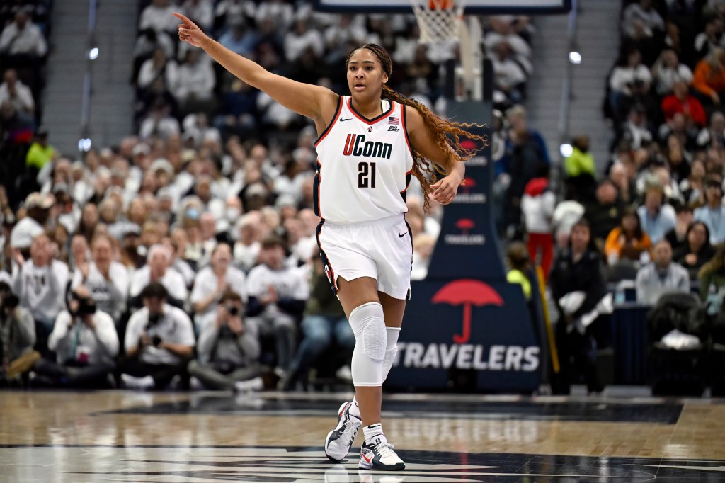 Sarah Strong out for UConn women's basketball vs. Butler