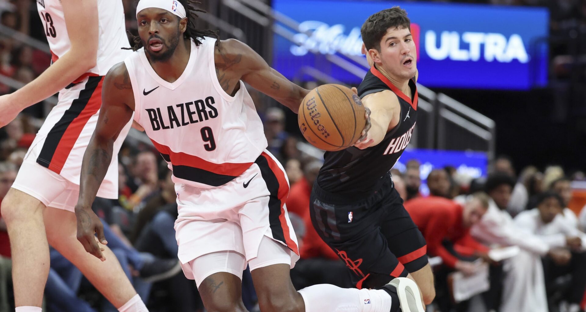 Tiago Splitter Wants to Fix the Trail Blazers' Turnover Issues