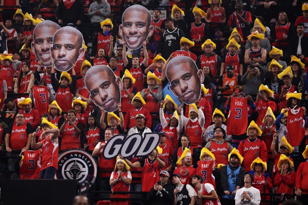 Nov 28, 2025; Inglewood, California, USA; Los Angeles Clippers fans cheer guard Chris Paul (3) during the first half against the Memphis Grizzlies at Intuit Dome. Mandatory Credit: Kiyoshi Mio-Imagn Images