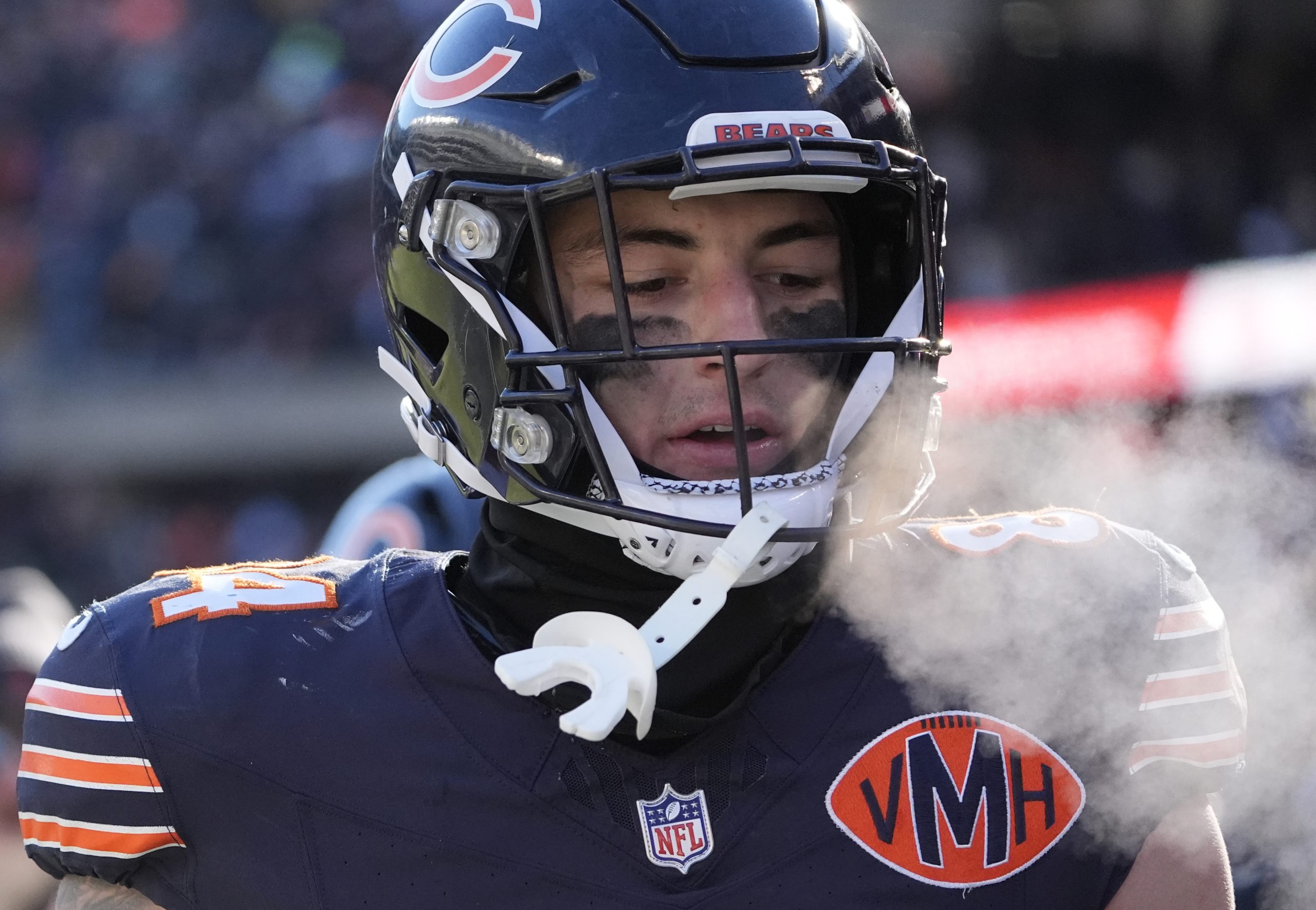 Chicago Bears’ Colston Loveland draws attention with offseason move