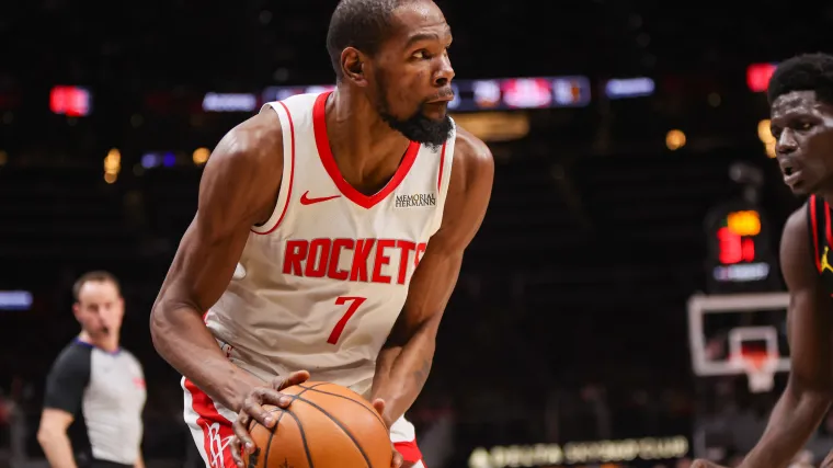 What Kevin Durant said on the bar set by Kareem Abdul-Jabbar and LeBron James image