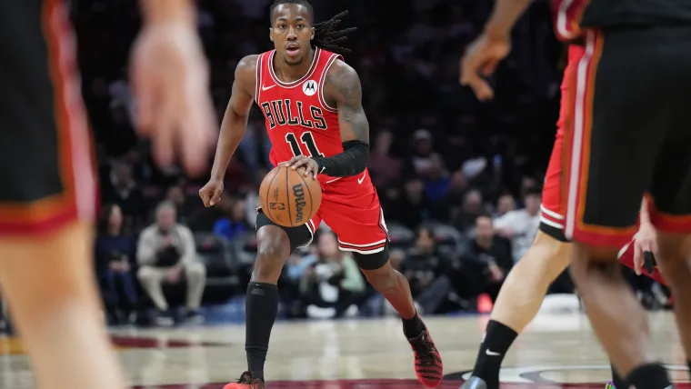 Timberwolves reveal hilarious plan for Ayo Dosunmu minutes after trade image