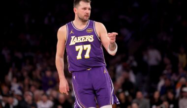 Los Angeles Lakers player who led NBA in scoring