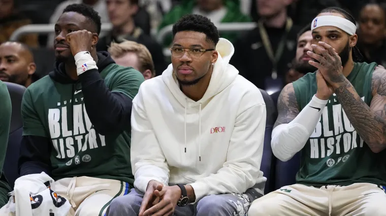 Bucks accused of holding Giannis Antetokounmpo hostage by former NBA champion image