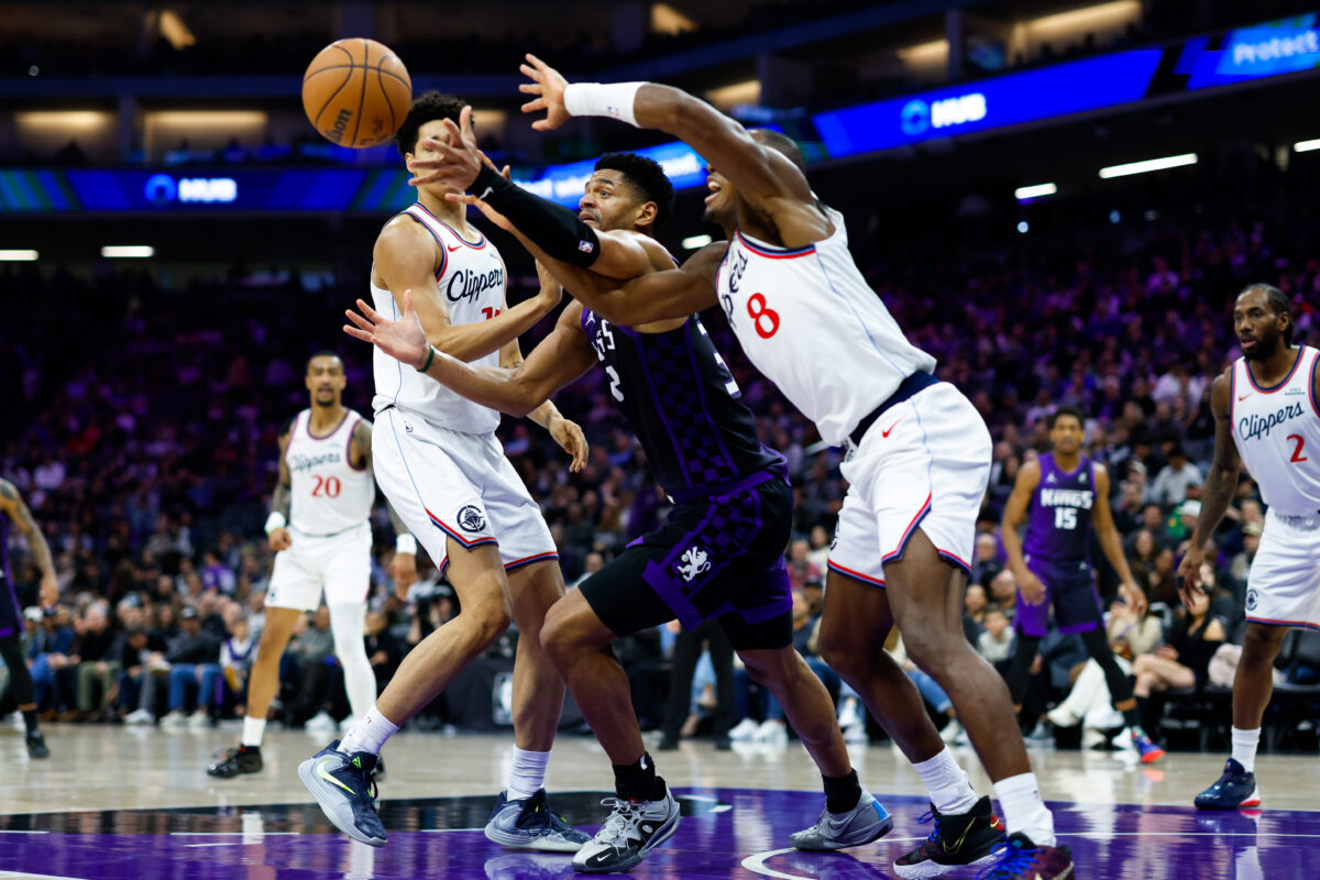 Clippers lose to Kings to secure 11th loss in a row