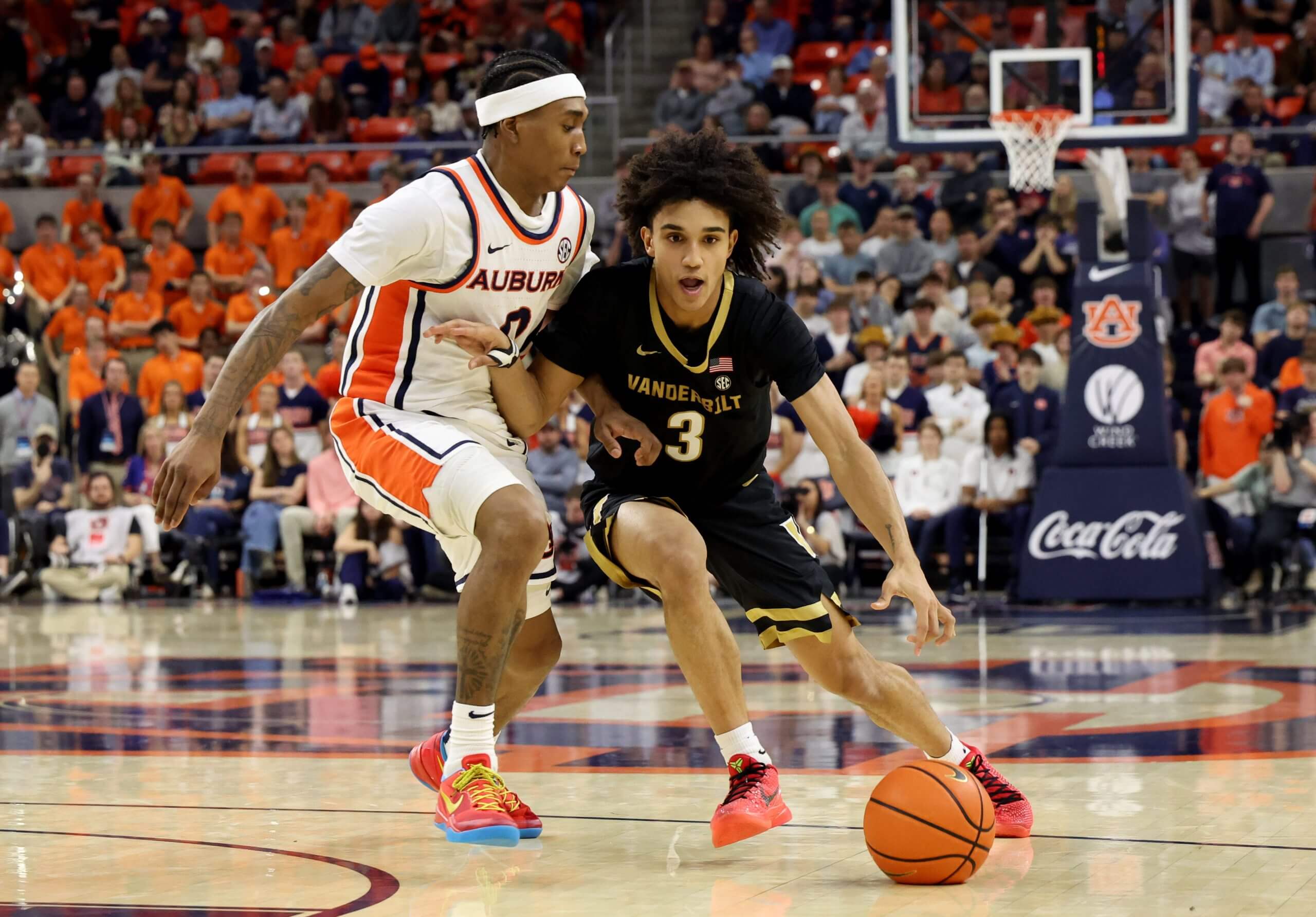 Vanderbilt's Tyler Tanner drives against a defender. 