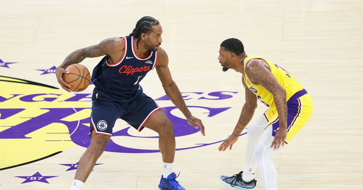 Crosstown rivalry finishes with Lakers beating the Clippers – Annenberg Media