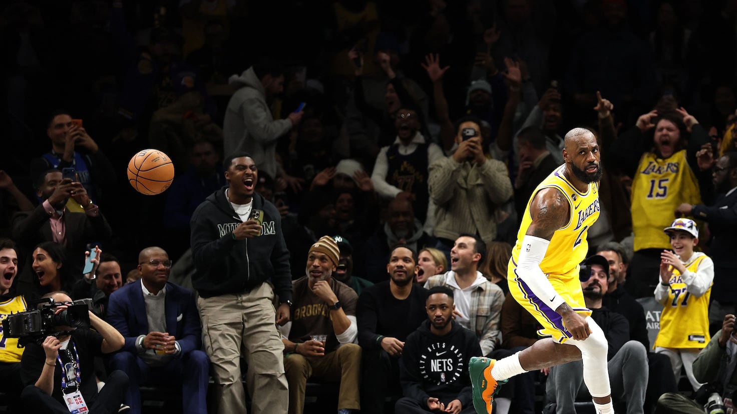 LeBron James tears through Nets as Lakers cruise to blowout