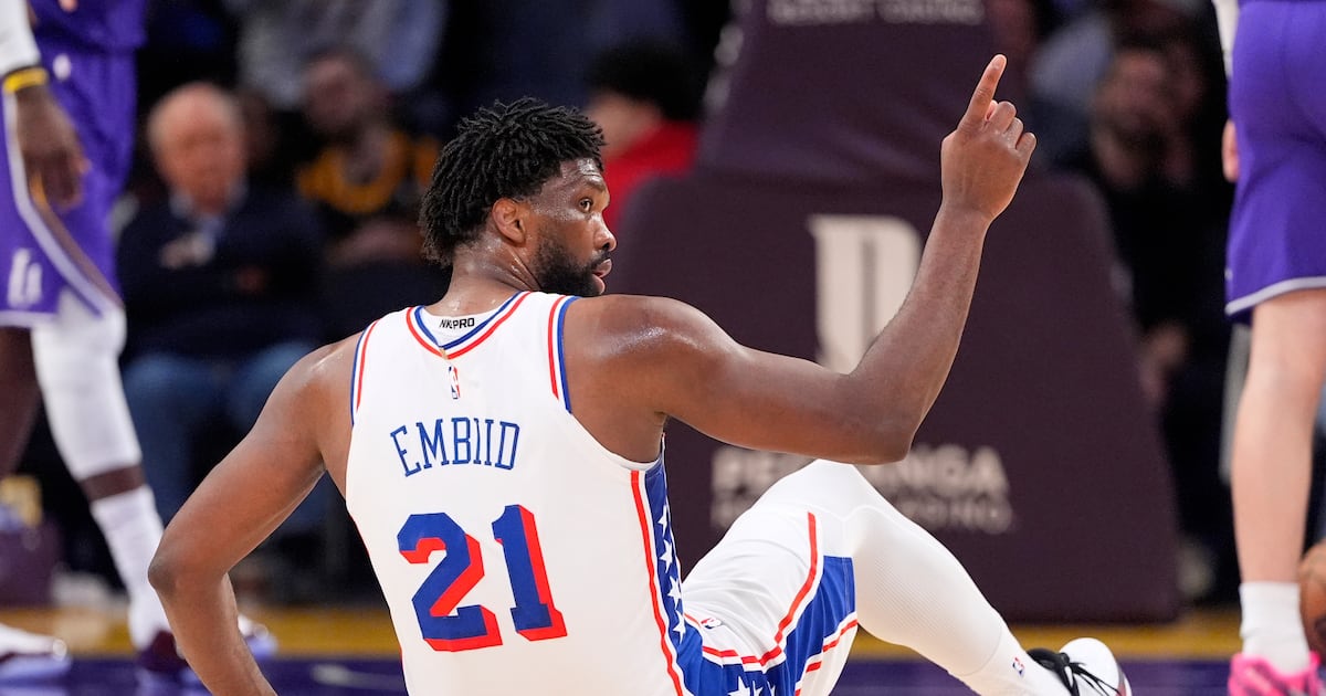 Philadelphia 76ers star Joel Embiid sits out against Trail Blazers to rest knee after off day