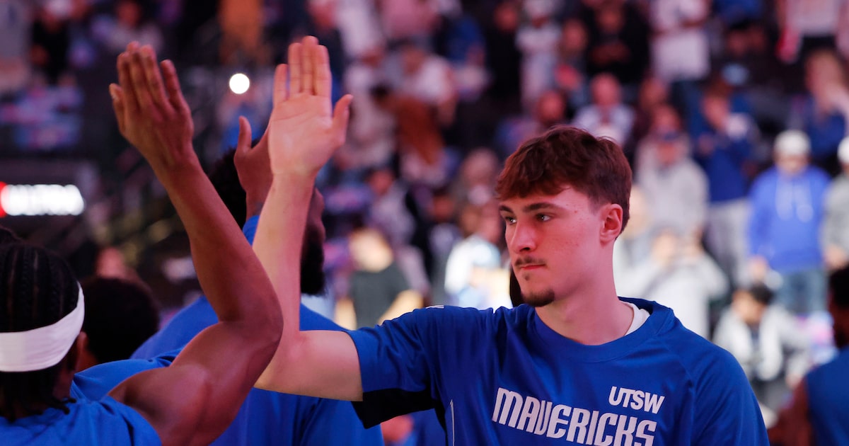 What draft picks do the Mavericks have through 2032?