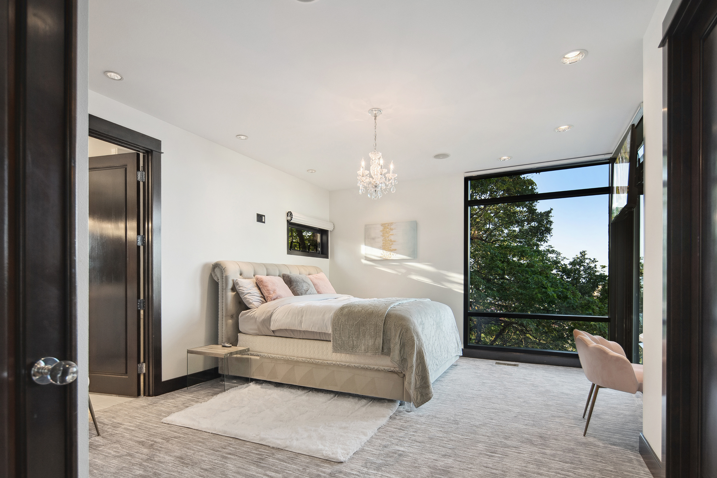 Evan Turner former mansion A hilltop Portland mansion once owned by former Trail Blazers guard Evan Turner at 1551 S.W. Upper Hall St. is for sale by broker Terry Sprague of Luxe Forbes Global Properties. Steven R. Haning Photography