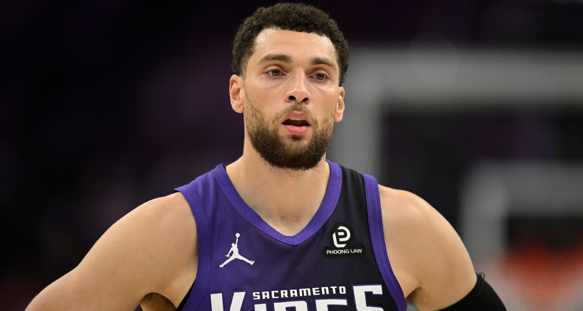 De'Aaron Fox headed to Spurs, Zach LaVine to Kings in 3-team trade