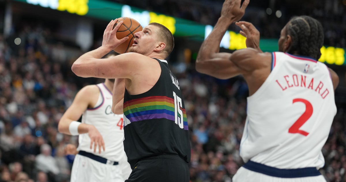 Nikola Jokic returns from knee injury to lead Nuggets past Clippers, 122-109