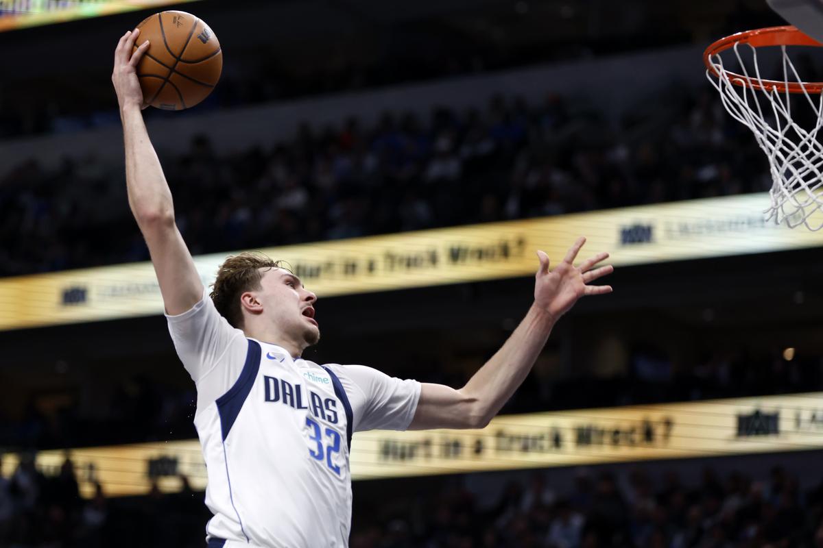Mavericks' Cooper Flagg Shines Again Despite Loss To Spurs