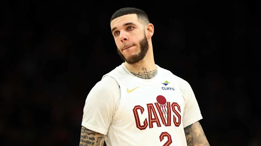 Cleveland Cavaliers guard Lonzo Ball against the Phoenix Suns