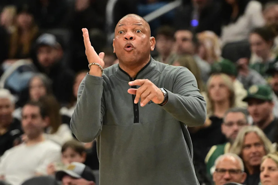 Milwaukee Bucks coach Doc Rivers shouts instruction during gameBenny Sieu-Imagn Images