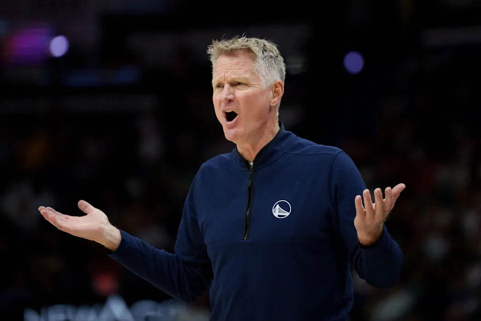 Nov 16, 2025; New Orleans, Louisiana, USA; Golden State Warriors head coach Steve Kerr reacts during the first half against the New Orleans Pelicans at Smoothie King Center. Mandatory Credit: Matthew Hinton-Imagn Images