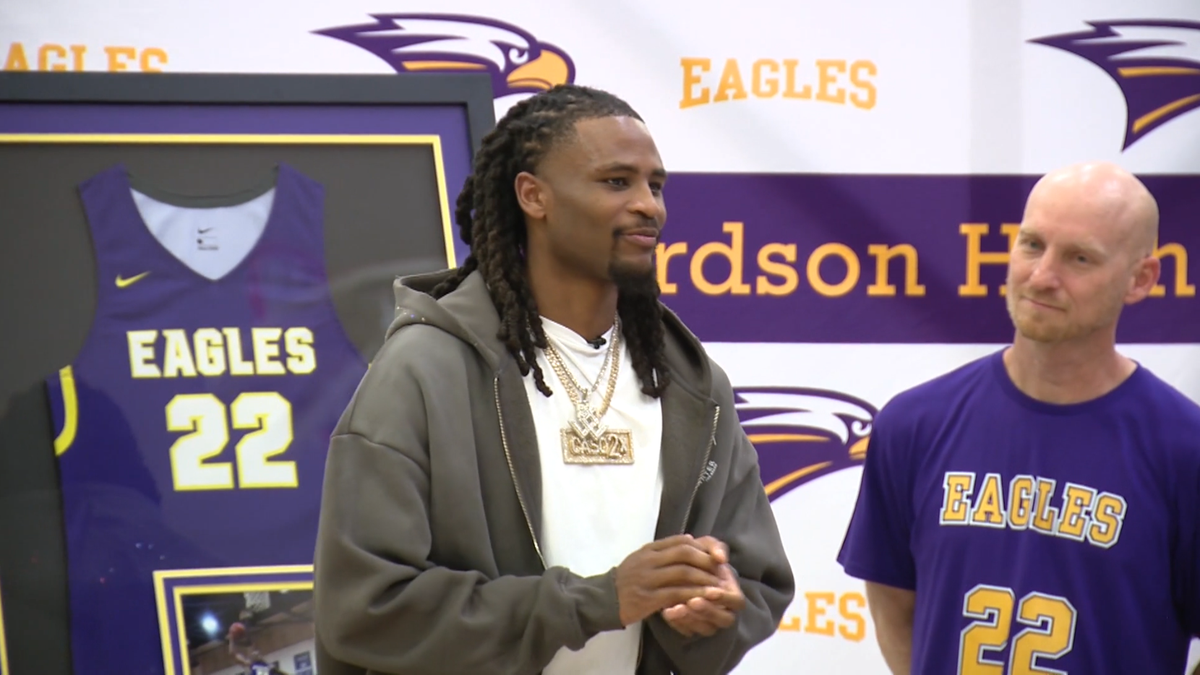 Cason Wallace's high school retires Thunder sharpshooter's number